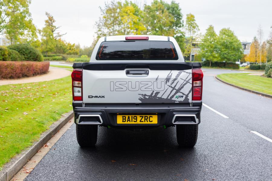  Isuzu D-Max XTR 2019 года  (UK) (фото 25 из 40)
